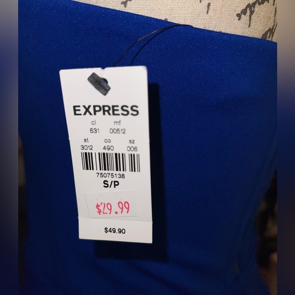 NWT - Express - Women’s size small, zip back, fitted peplum style - Picture 4 of 4